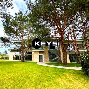 Продається вілла/будинок з СПА, басейном Козин,Kozyn Seven Club