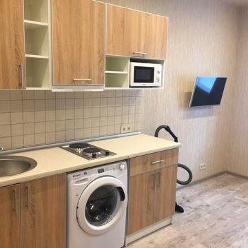 Сдам квартиру студию 20 метр метро Защитников Украины, Спортиная, 4500