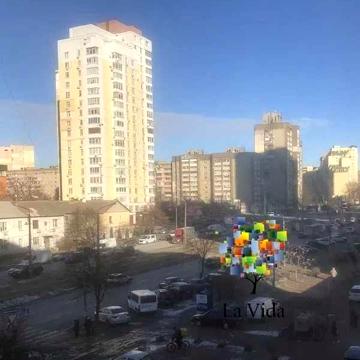 Продаж 4-х кімнатної квартири за адресою Тростянецька 8