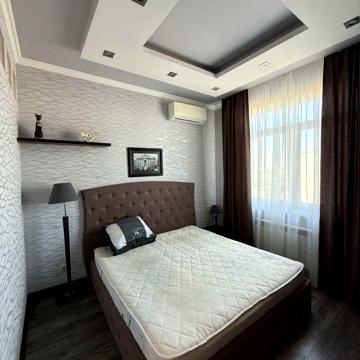 Преображенська вул. (Івана Клименка), 8-Б