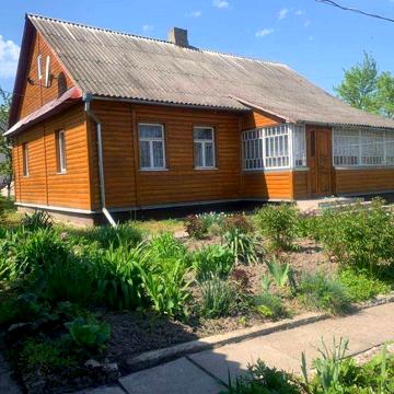 Будинок (під житло, дачу, базу відпочинку) біля м. Дубно с. Іваниничі