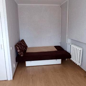 Поліська вул., 26