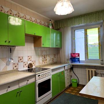 Продаж 2к. квартири по вул. Радченка 12, Соломянський район.