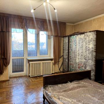 Продаж 2к. квартири по вул. Радченка 12, Соломянський район.
