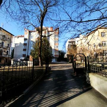 Квартира дворівнева Горбачевського, 16