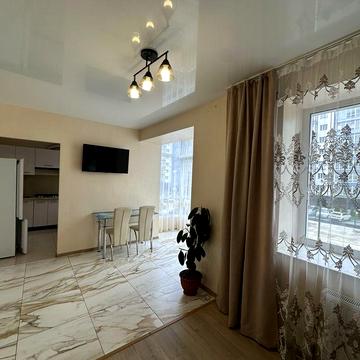 1 кімнатна вулиця Височана 18 в центрі 2 поверх