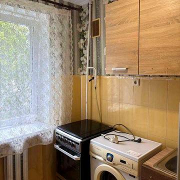 Продам 1 комнатную квартиру ул. Затонского