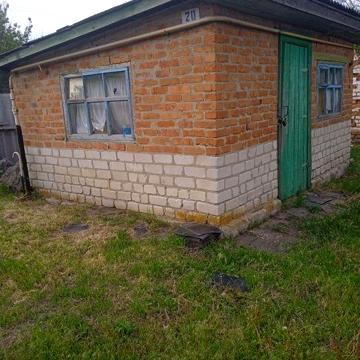 Продається будинок з присадибною ділянкою