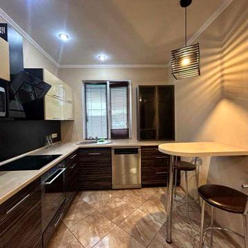 Оренда Чайки Будинок 160м2 з гаражем Охорона