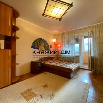 Михайла Гришка вул., 8