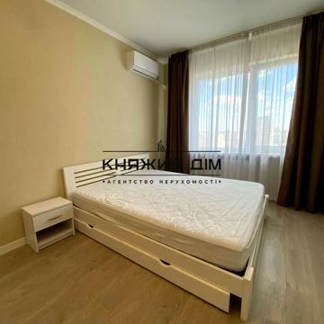 Бориса Гмирі вул., 16