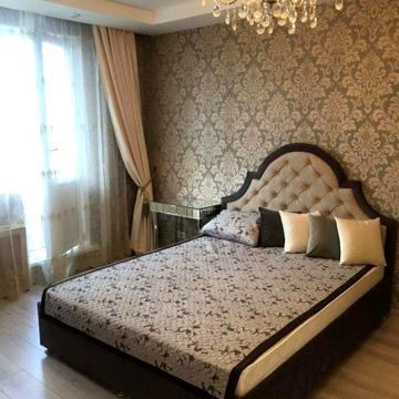 Академіка Сахарова вул., 36