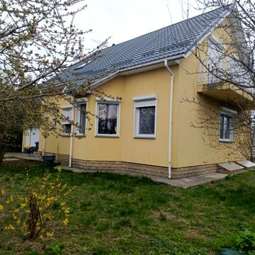Продається просторий будинок на 5 кімнат в селі Ревне