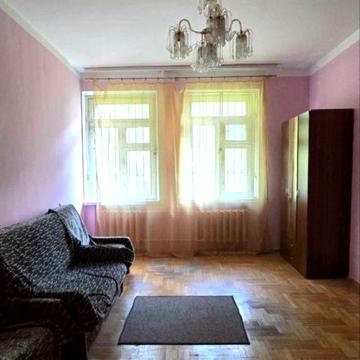 Гарматна вул., 18