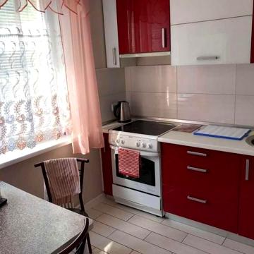 Сертефикат! Продам 3 к.кв. с ремонтом рядом с метро Холодная гора