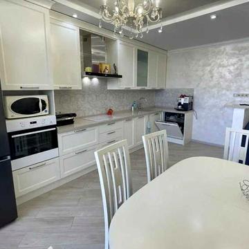 Продається  простора 3-кімнатна квартира в ЖК Чайка ЖК Чайка