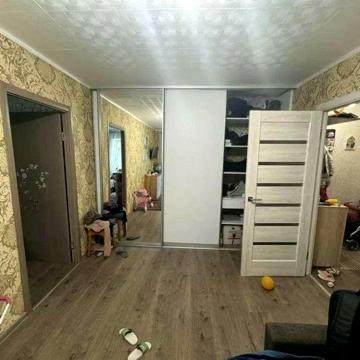Михайла Грушевського вул., 5
