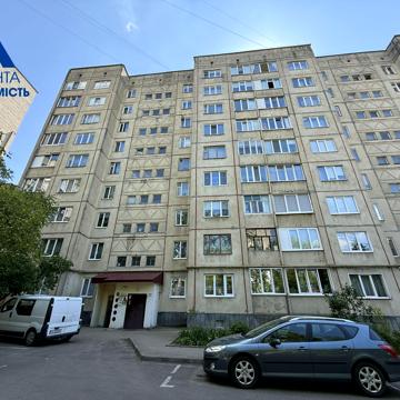 Кравчука вул., 1
