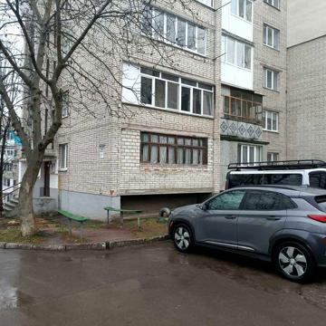 Продаж 1 кім. квартири в центрі м під комерцію.