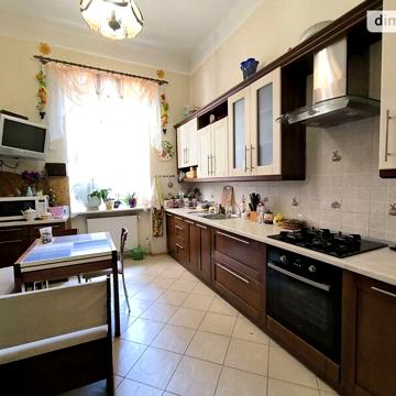 Довгострокова оренда 1к Квартира Бандери Степана вулиця