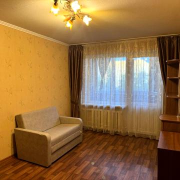 Юрія Шумського вул., 10