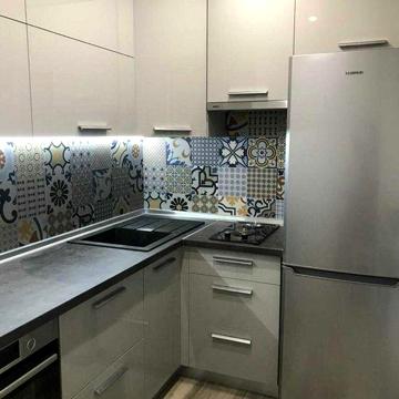 Продажа 2-к квартиры Задорожный переулок 5, метро Голосеево