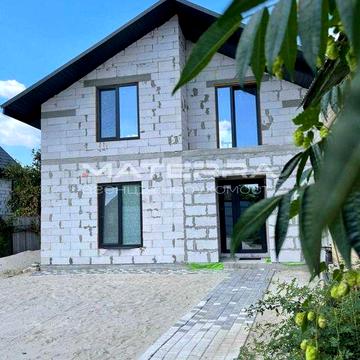 Продаж будинку 100м2 з частковим ремонтом село Нове