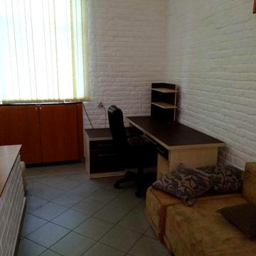 Креативна квартира-студіо в тихому центрі (LEOLEND)