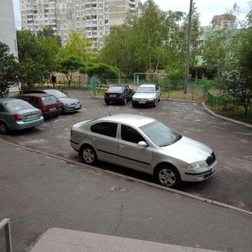 Продам.3кімн. Позняки.Дарницкий р-н.вул.Срібнокільска 4