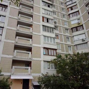 Продам.3кімн. Позняки.Дарницкий р-н.вул.Срібнокільска 4
