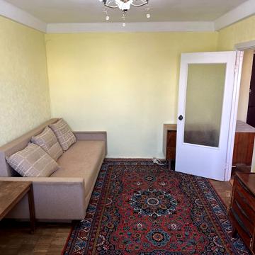 Йорданська вул. (Лайоша Гавро), 8