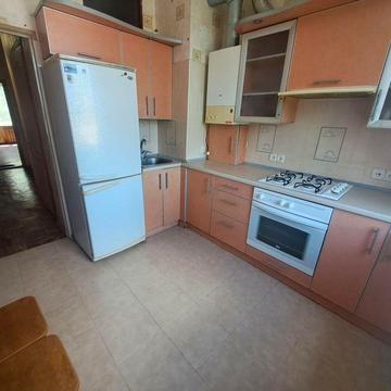 Продам Спиридоновская Нежинская 3х комнатную квартиру