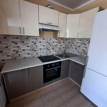 Миру вул., 53