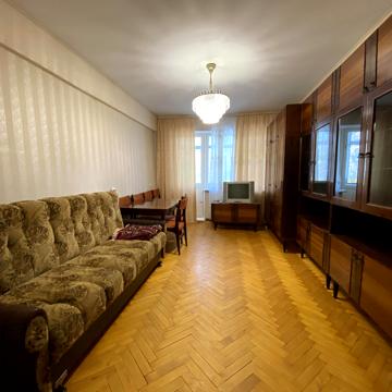 Слівенська вул., 9