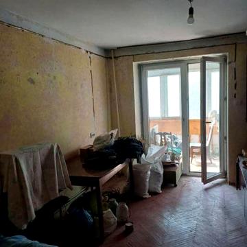 М. Новоселиця.  Продається 2-кімнатна квартира