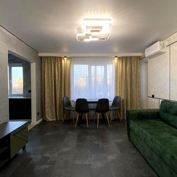 Незалежності вул. (Космонавта Попова), 20 к1