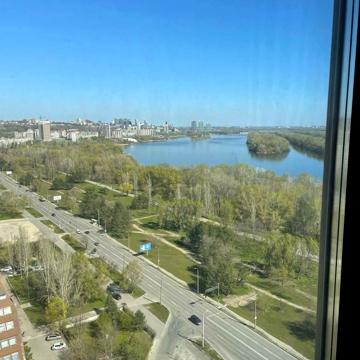 Набережна Перемоги вул., 128