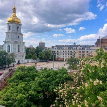 Продаж квартири з терасою в центрі Києва, Софіївська 18.