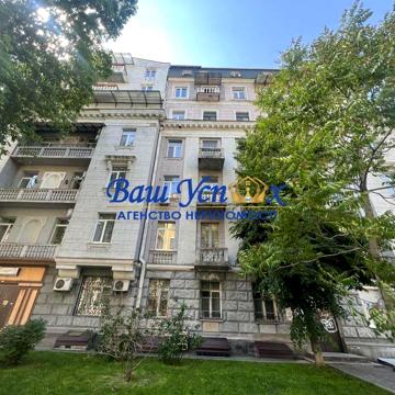 Продажа 3 ком сталинки в центре Киева. ул Ивана Франка