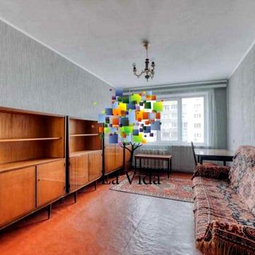 Продаж 3-кімнатна вул. А. Малишка 31
