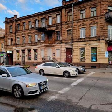 Продам квартиру в центре города 700у.е. м2  ул. Липинского (Ширшова)