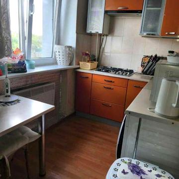 Продам 2х к.кв.Безлюдовка
