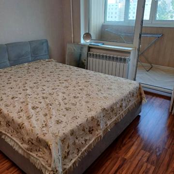 Володимира Івасюка просп. (Героїв Сталінграду), 30