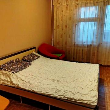 Здаеться 2 кімн квартира Урлівська 7