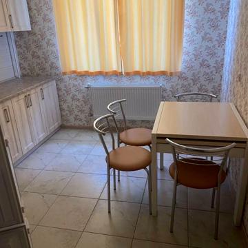 Архітектора Старова вул., 4