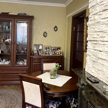 Продаж 3к Квартира Миру вулиця