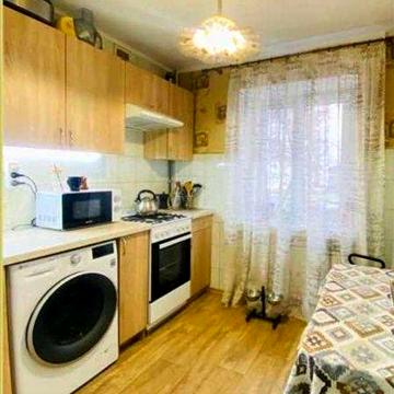 Продам 2-х комнатную квартиру 2/5 ул.Свистуна Пантелеймона