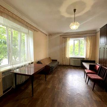Продаж! Роздільна  2-х кім 65 м2 , сталінка, 2 пов, Поділ