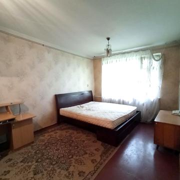 Юхима Фесенка вул. (Петровського), 9