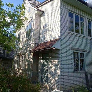 Продам 2 поверховий будинок з ділянкою на 12 соток, 144 кв. м, 2 кімн